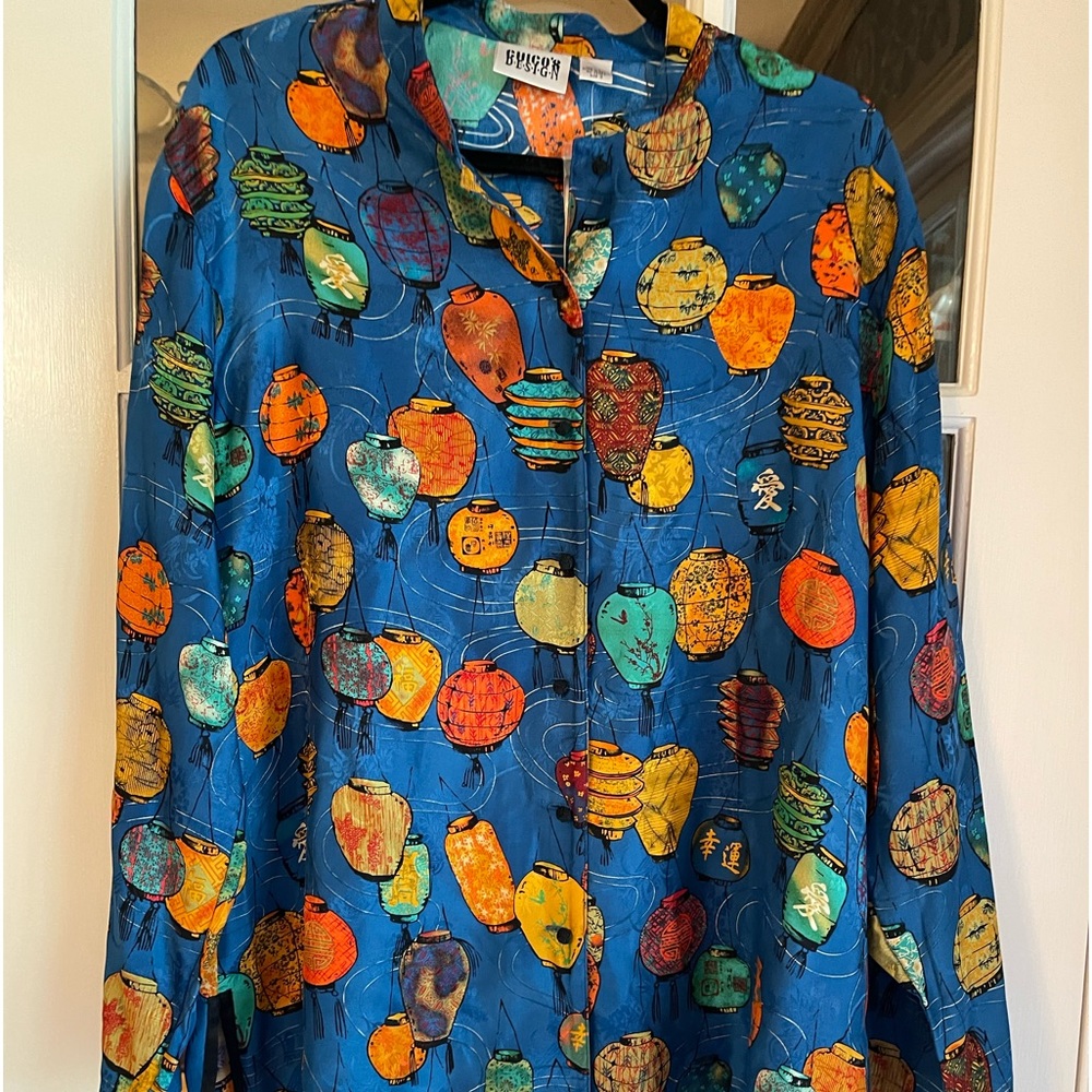 Vintage NWT Chico’s Asian themed silk blouse, size 3